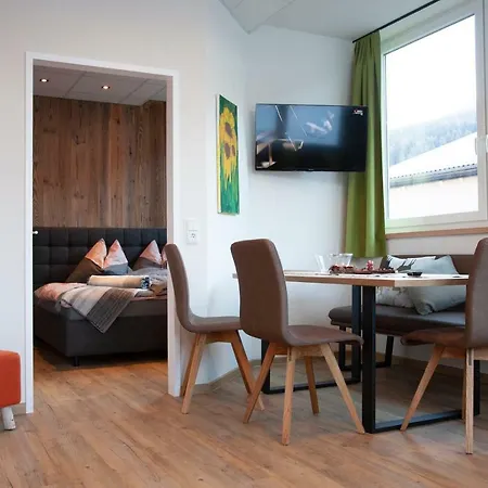 Апартаменты West